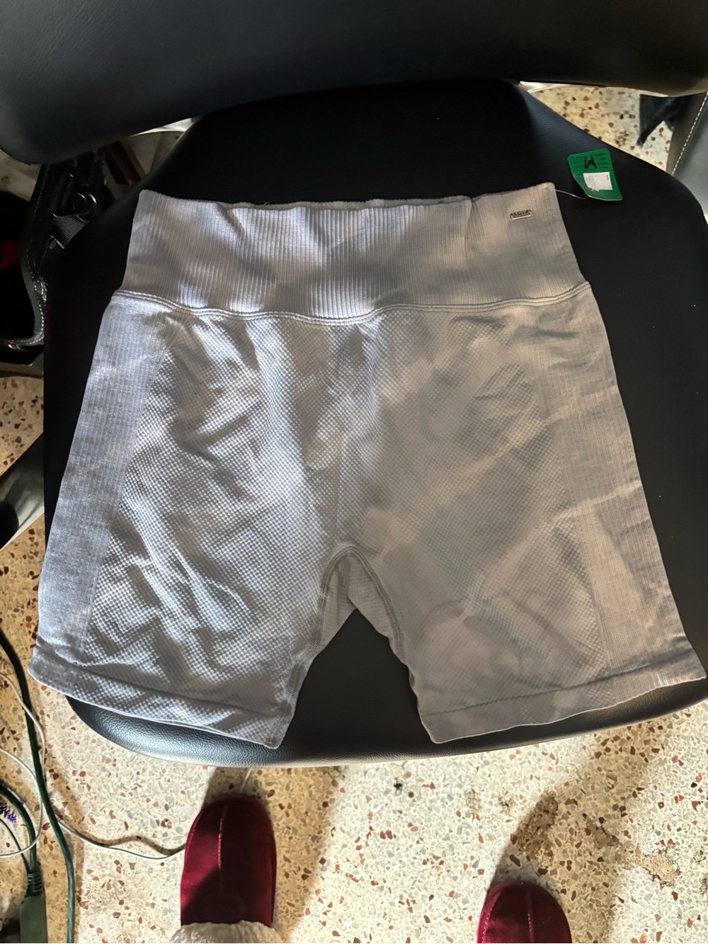 Pink active tye die shorts med